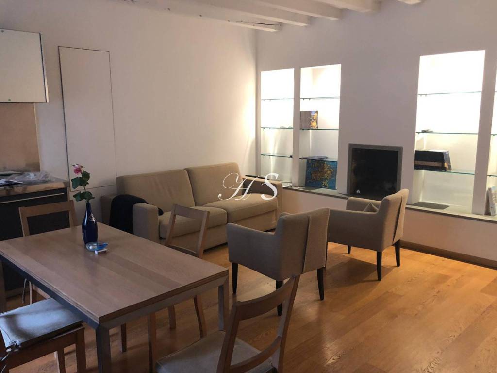 appartamento in vendita a Milano in zona Brera