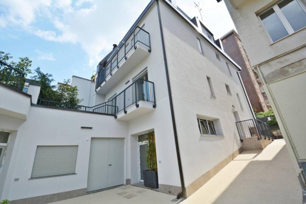 appartamento in vendita a Milano in zona Porta Genova