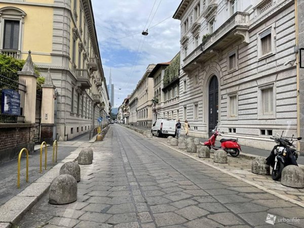 appartamento in vendita a Milano in zona Centro Direzionale