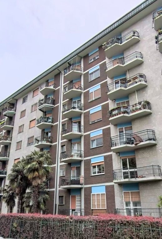 appartamento in vendita a Milano in zona Famagosta