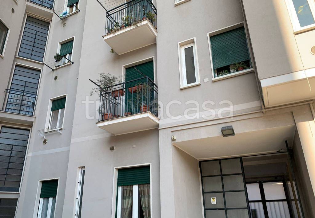 appartamento in vendita a Milano in zona Bovisa