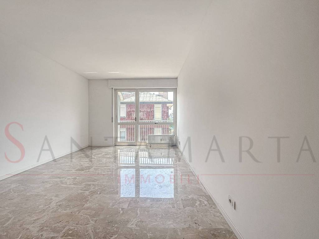 appartamento in vendita a Milano in zona Sempione