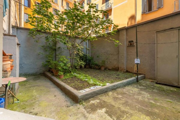 appartamento in vendita a Milano in zona Casoretto