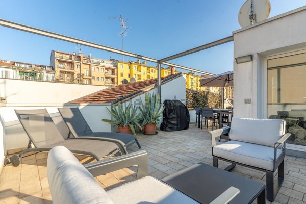 casa indipendente in vendita a Milano