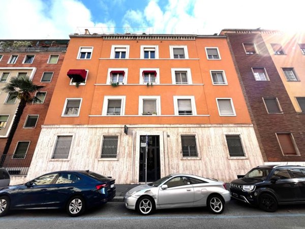 appartamento in vendita a Milano in zona Corvetto