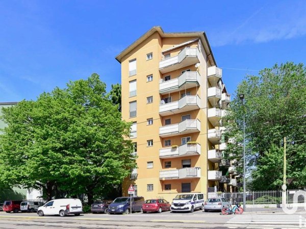 appartamento in vendita a Milano in zona Forlanini