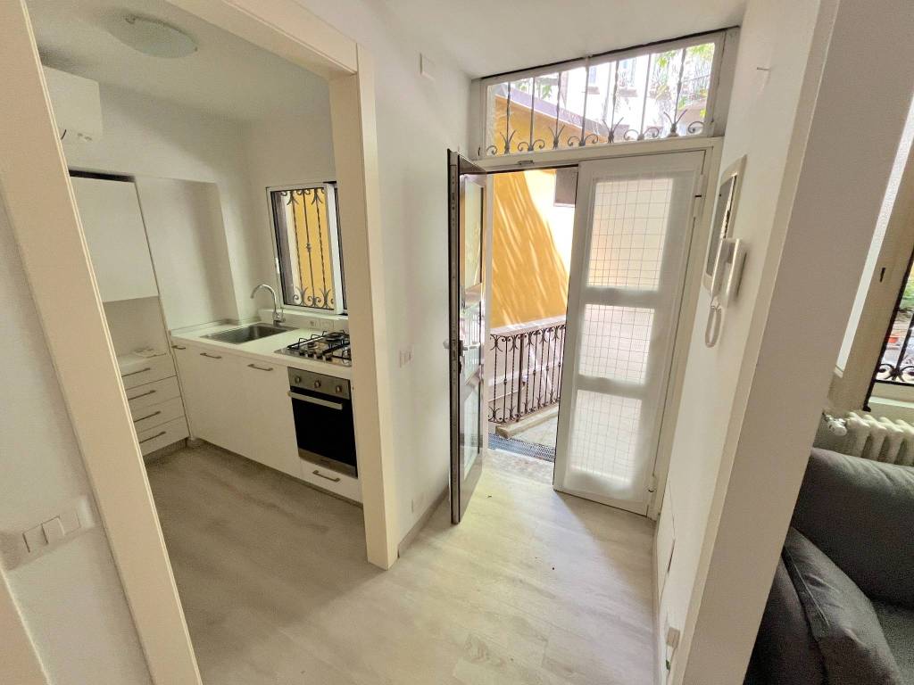 appartamento in vendita a Milano in zona Centro Direzionale