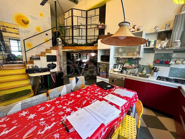 negozio in vendita a Milano in zona Famagosta