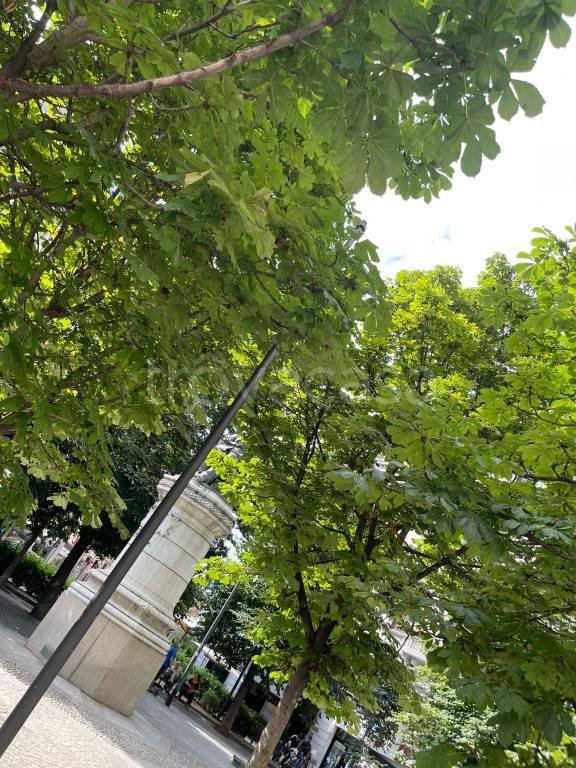 appartamento in vendita a Milano in zona Porta Tenaglia