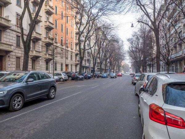 appartamento in vendita a Milano in zona Sempione