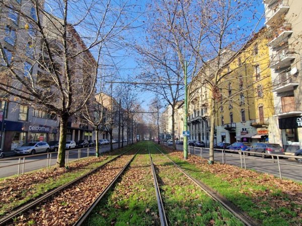 appartamento in vendita a Milano in zona Sempione