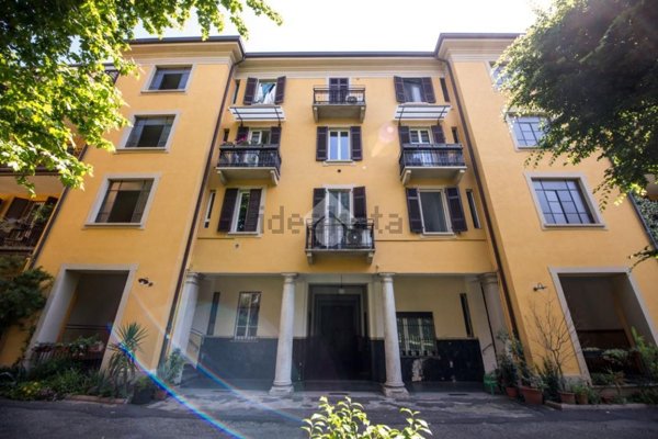 appartamento in vendita a Milano in zona Bocconi