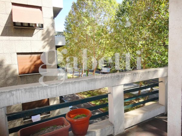 appartamento in vendita a Milano in zona Montalbino
