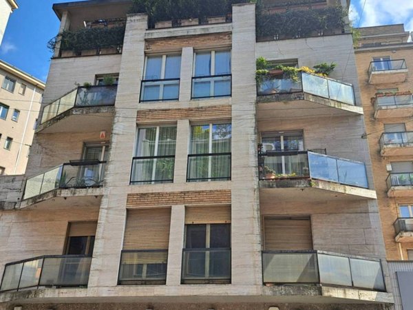 appartamento in vendita a Milano in zona Solari