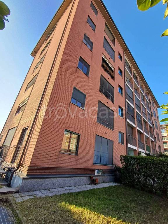 appartamento in vendita a Milano in zona Taliedo