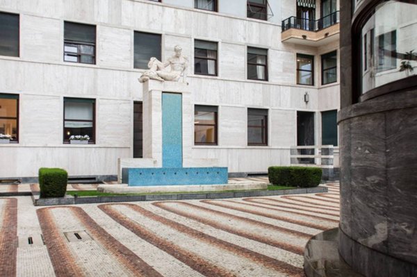 appartamento in vendita a Milano in zona Centro Direzionale