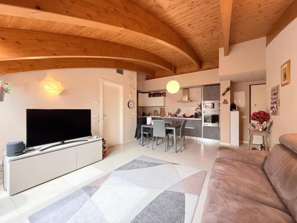 appartamento in vendita a Milano in zona Vigentino