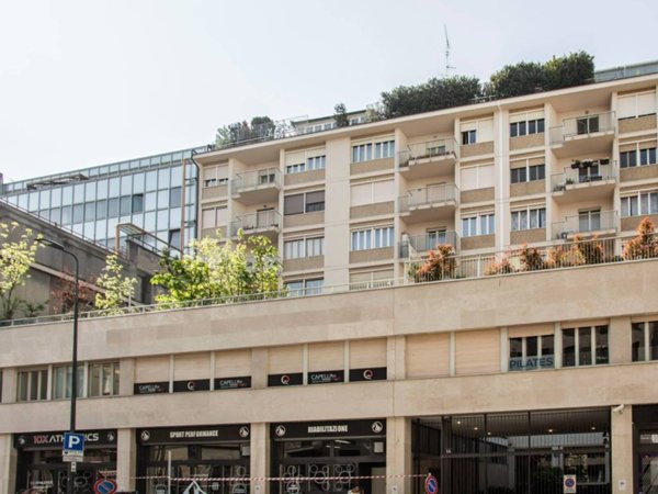 ufficio in vendita a Milano in zona Centro Direzionale
