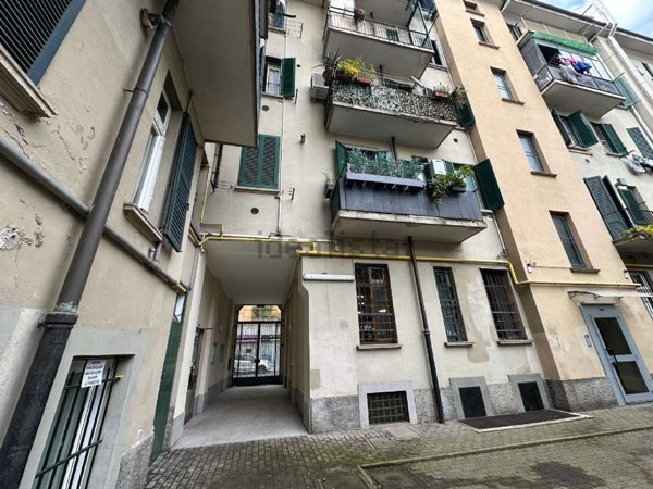 appartamento in vendita a Milano in zona Sempione