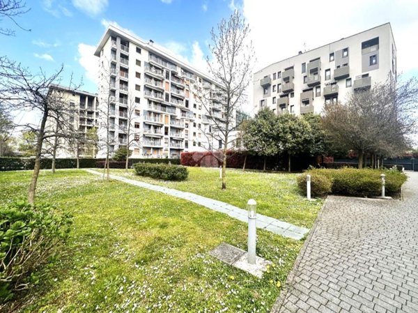 appartamento in vendita a Milano in zona Gallaratese