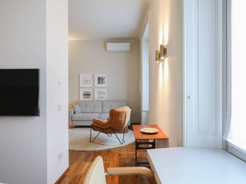 appartamento in vendita a Milano in zona Guastalla