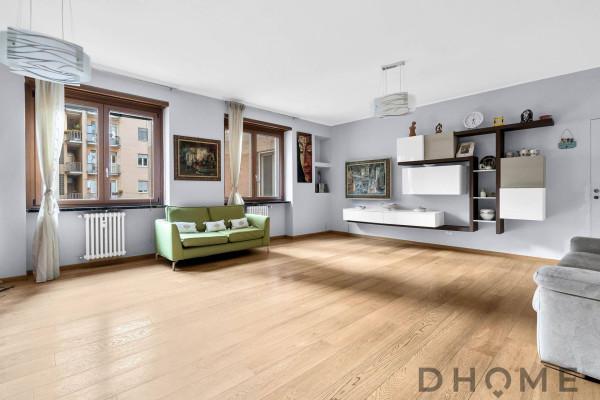 appartamento in vendita a Milano in zona Loreto