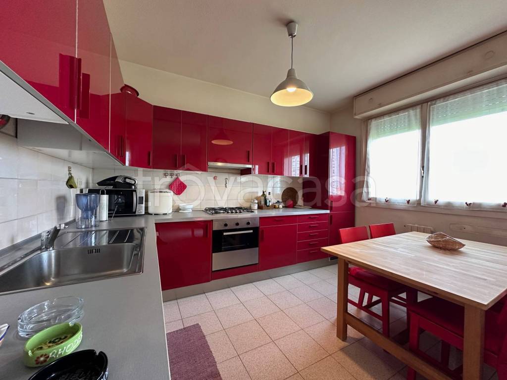 appartamento in vendita a Milano in zona Corvetto