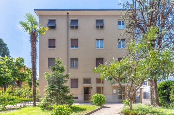 appartamento in vendita a Milano in zona Ronchetto sul Naviglio