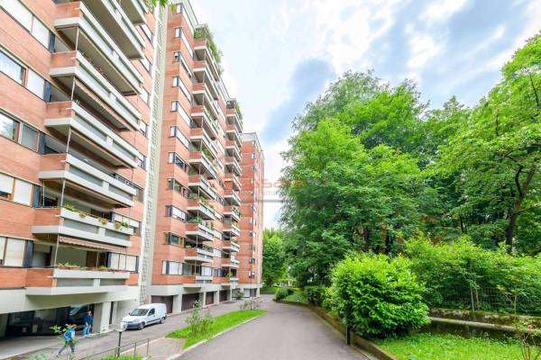appartamento in vendita a Milano in zona QT8