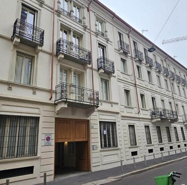 appartamento in vendita a Milano in zona Porta Vigentina
