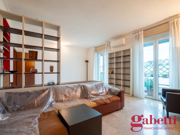 appartamento in vendita a Milano in zona Città Studi