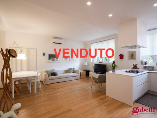 appartamento in vendita a Milano in zona Sempione