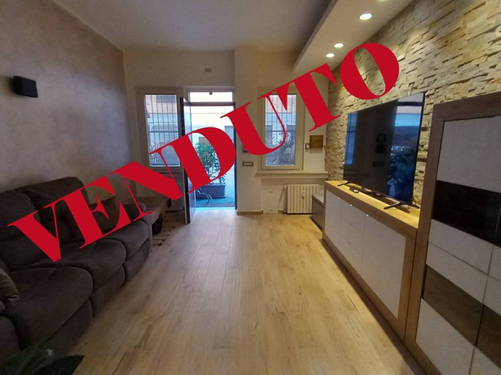 appartamento in vendita a Milano in zona Rogoredo