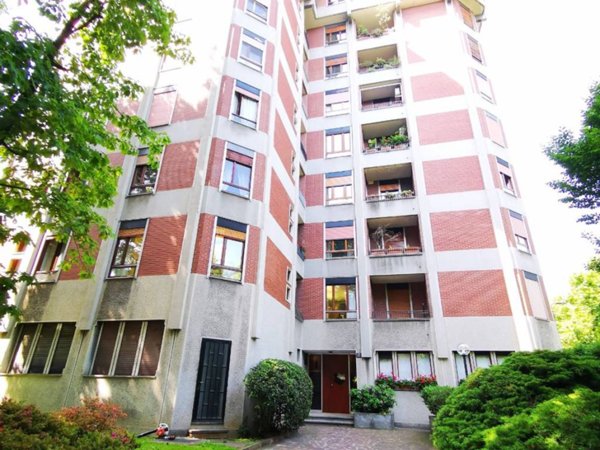 appartamento in vendita a Milano in zona Bocconi