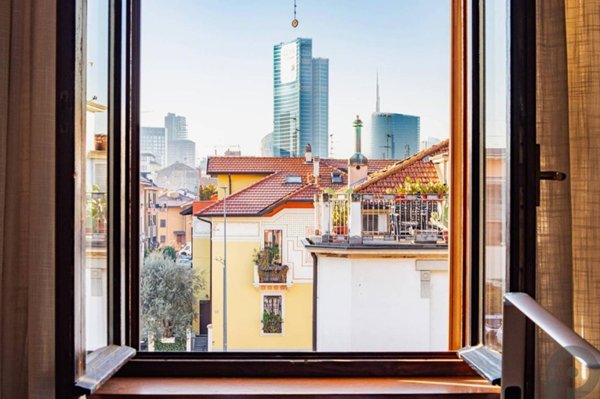 casa indipendente in vendita a Milano in zona Isola