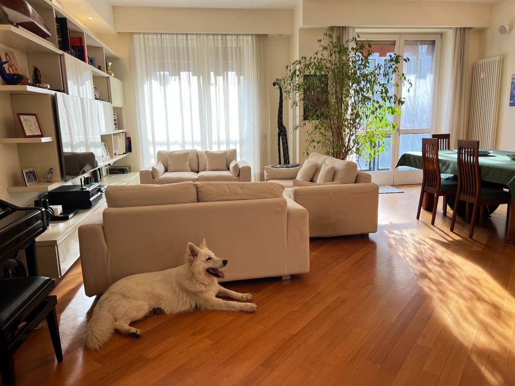 appartamento in vendita a Milano in zona Porta Garibaldi