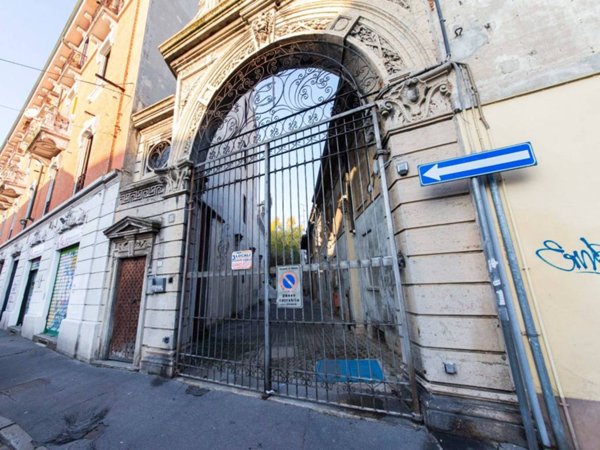 appartamento in vendita a Milano in zona Baggio