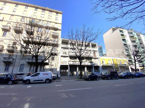 appartamento in vendita a Milano in zona Sempione