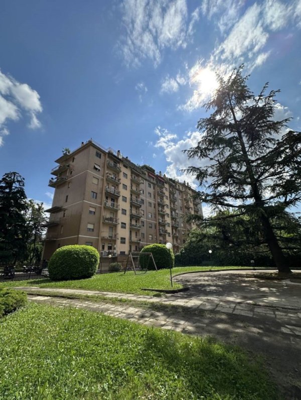 appartamento in vendita a Milano in zona Famagosta