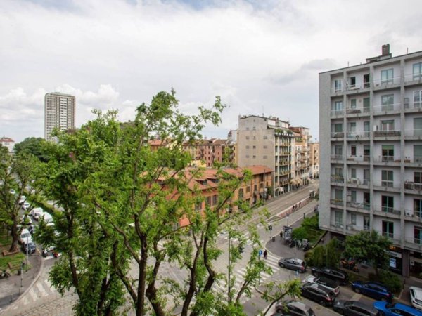 appartamento in vendita a Milano in zona Guastalla