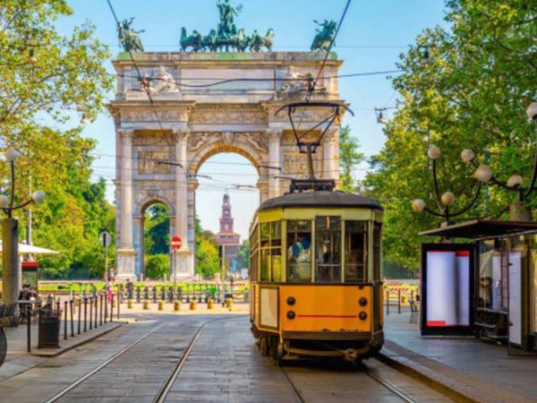 appartamento in vendita a Milano in zona Sempione