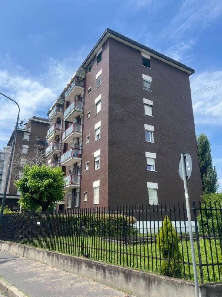 appartamento in vendita a Milano in zona Dergano
