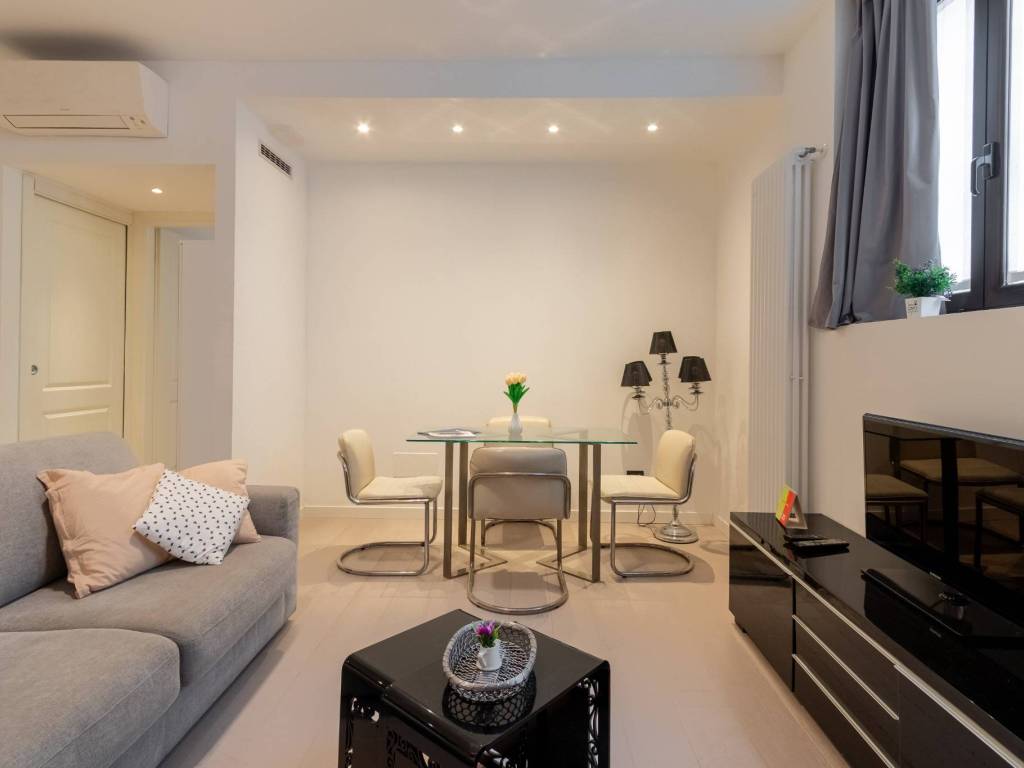 appartamento in vendita a Milano in zona XXII Marzo