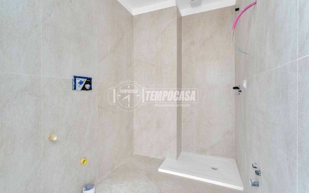 appartamento in vendita a Milano in zona Famagosta