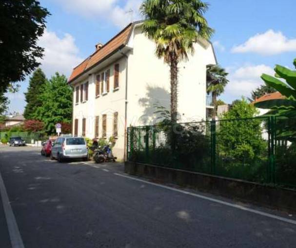 casa indipendente in vendita a Milano in zona Figino