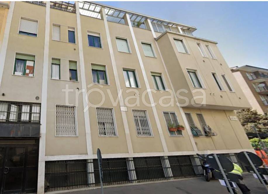 negozio in vendita a Milano in zona Turro