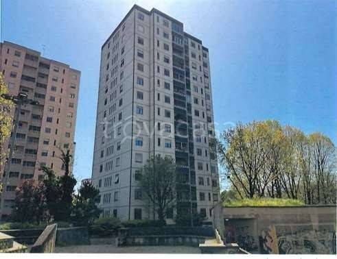 appartamento in vendita a Milano in zona Gallaratese