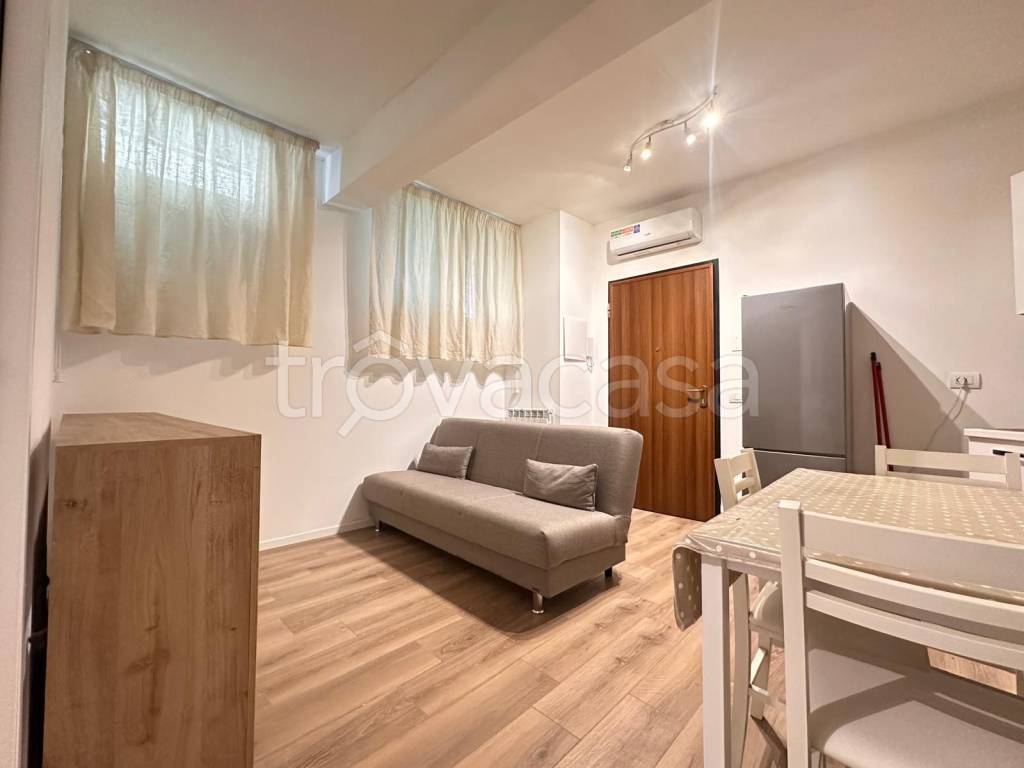 appartamento in vendita a Milano in zona Dergano
