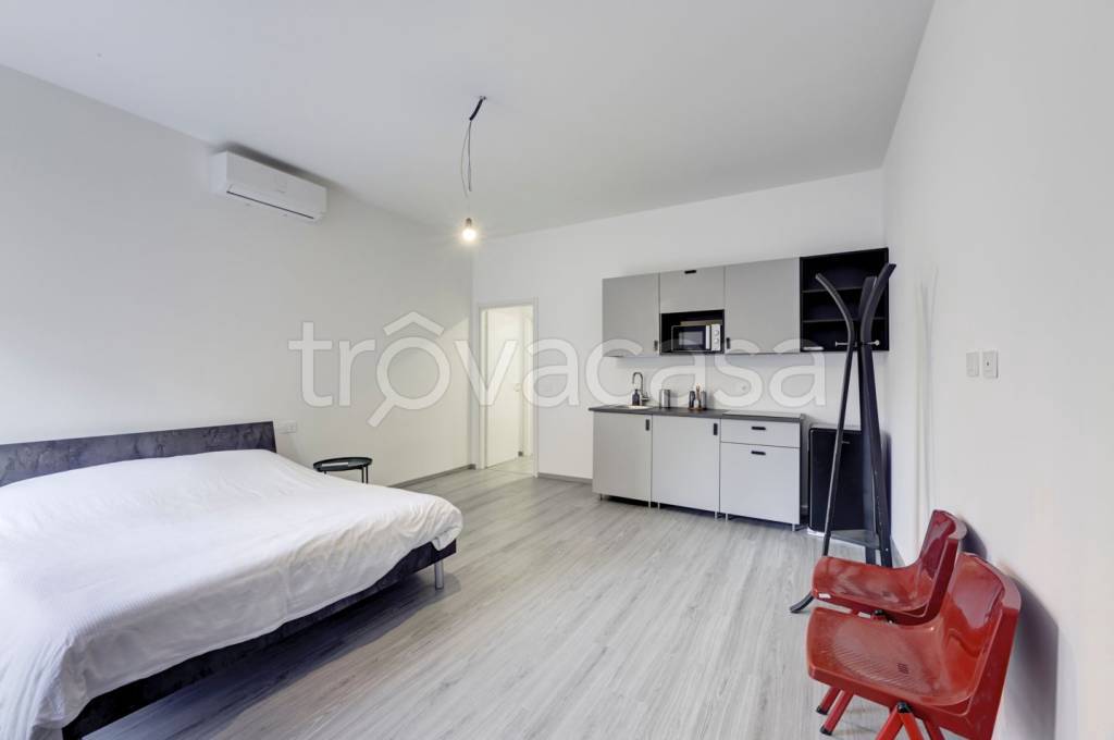 appartamento in vendita a Milano in zona Dergano