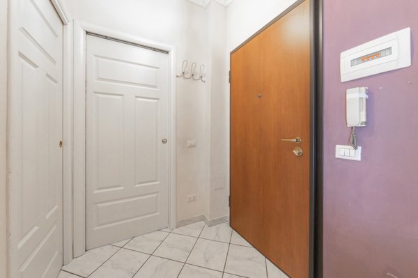 appartamento in vendita a Milano in zona Barona